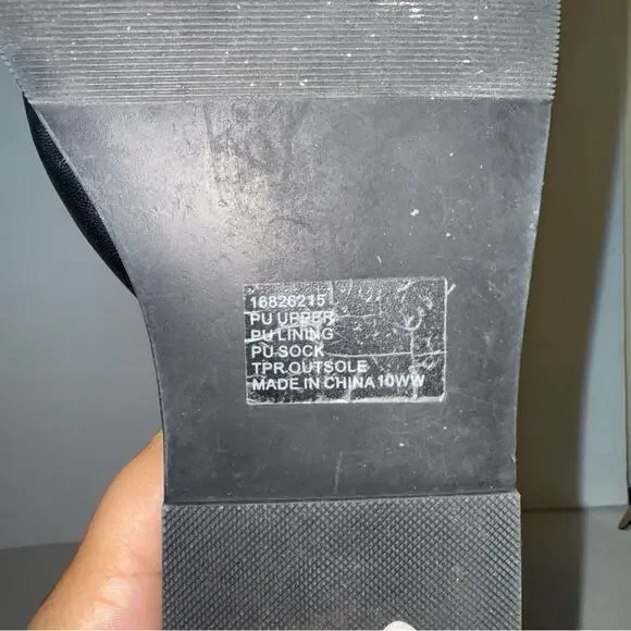 TORRID Twist Knot Slides Womens Black Faux Leather Sandals 10WW - Picture 4 of 4